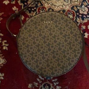 DKNY purse!!!! Never used NWT